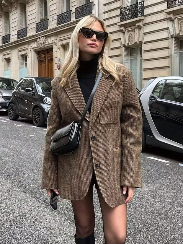 Mathilde | Brun Rute Blazer med Enkel Knaplukning
