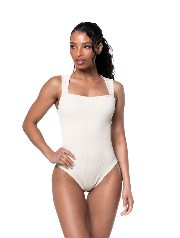 Ribbet bodysuit med firkantet halsudskæring